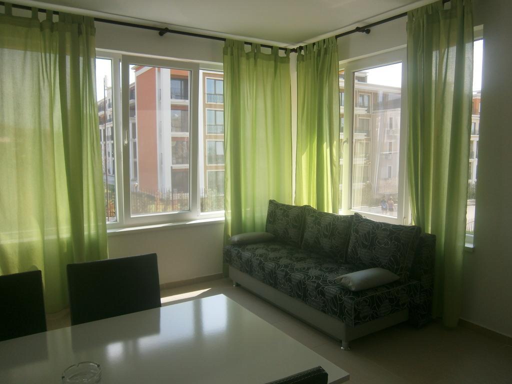 Anna Marina Apartments Свети-Влас Экстерьер фото