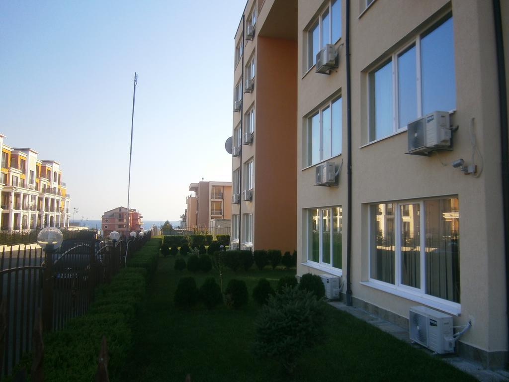 Anna Marina Apartments Свети-Влас Экстерьер фото