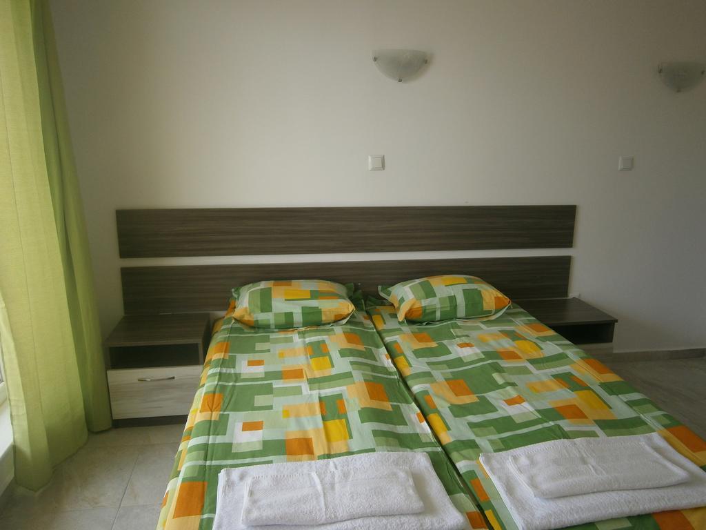 Anna Marina Apartments Свети-Влас Экстерьер фото