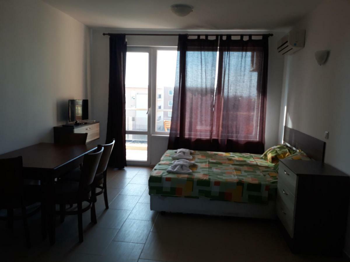 Anna Marina Apartments Свети-Влас Экстерьер фото